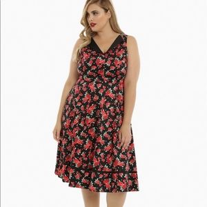 Torrid Retro Chic Button Midi Swing Dress Black & Red Floral Print 14